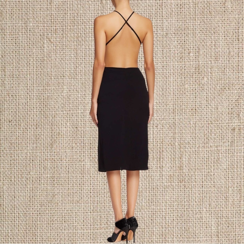 Black cocktail dress with open back - Picture 2 of 2